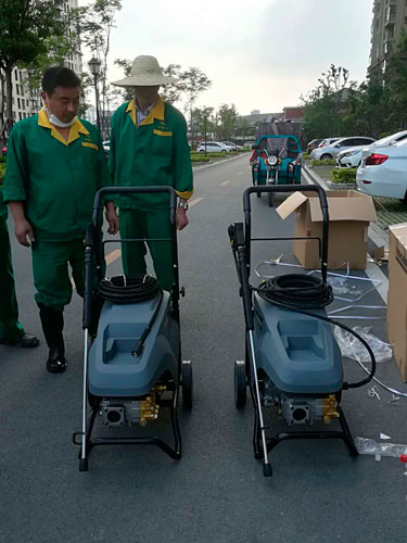 洗地機，掃地機，工業(yè)吸塵器，高壓清洗機，洗掃一體機，駕駛式洗地機，手推式洗地機，駕駛式掃地機，手推式掃地機，長沙亮點環(huán)保官網，商用吸塵器，長沙洗地機，長沙掃地機，長沙高壓清洗機，湖南工業(yè)吸塵器，湖南掃地機，湖南高壓清洗機，湖南工業(yè)吸塵器